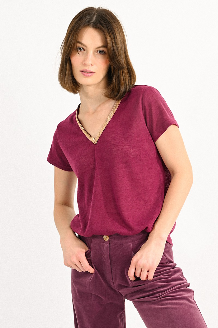 Corrine Flamed V-Neck Knitted Tee in Dark Red--Lemons and Limes Boutique