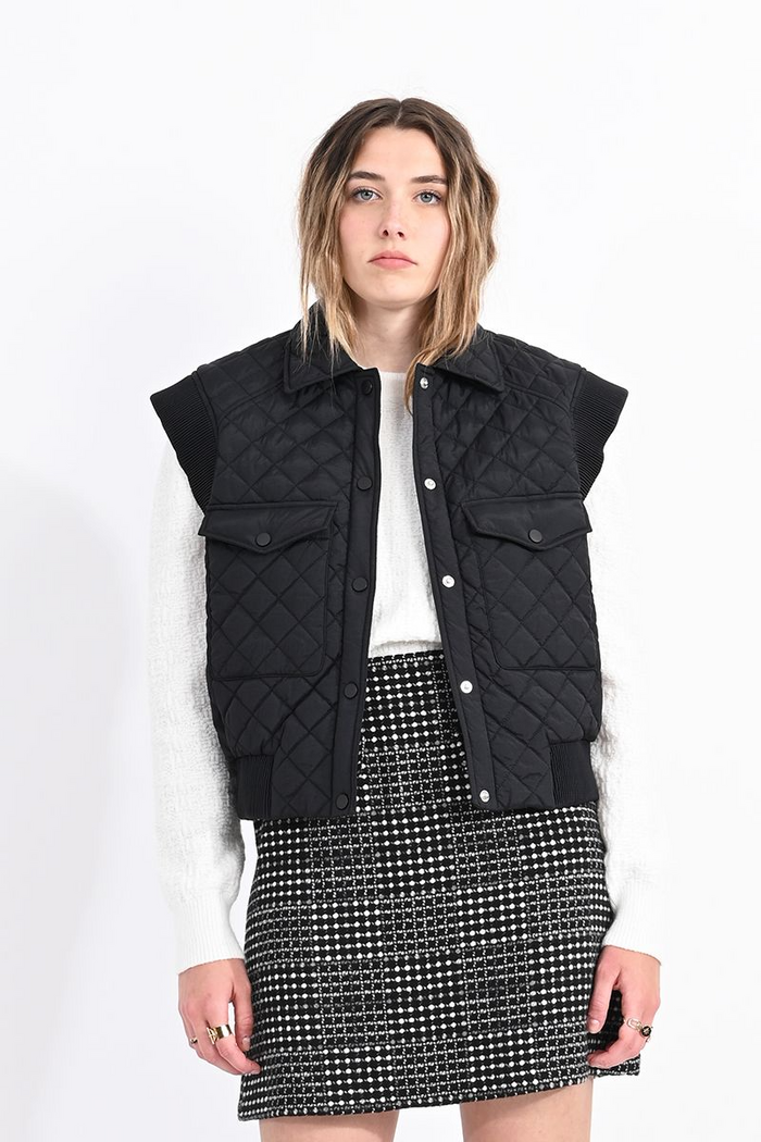 Young Ladies Woven Sleeveless Padded Jacket in Black--Lemons and Limes Boutique