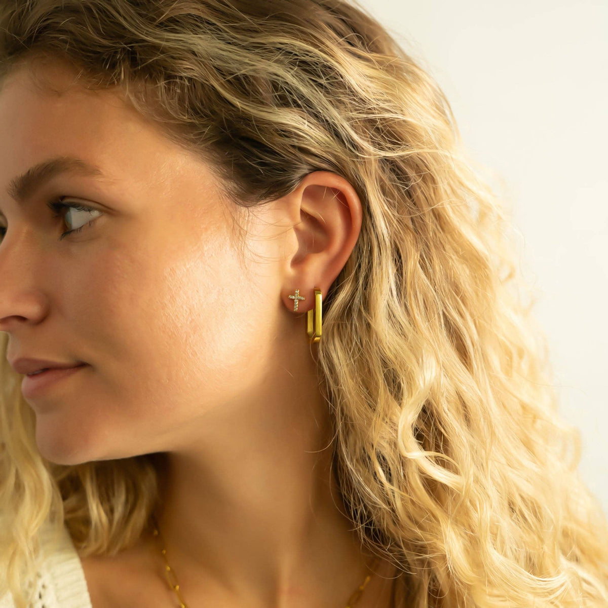 18K Gold PVD Stainless Stainless Steel Oval Huggie Earrings-Lemons and Limes Boutique