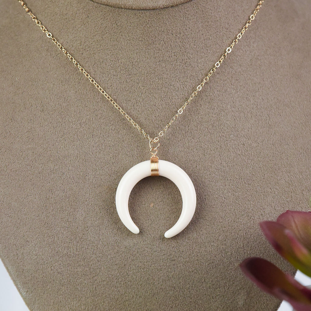 Horn Pendant Necklace-Ivory-Lemons and Limes Boutique