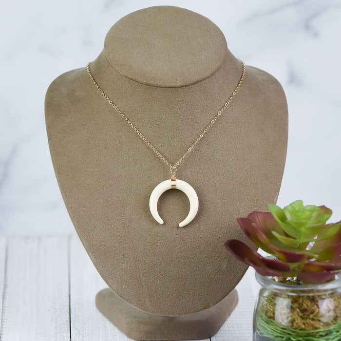 Horn Pendant Necklace-Lemons and Limes Boutique
