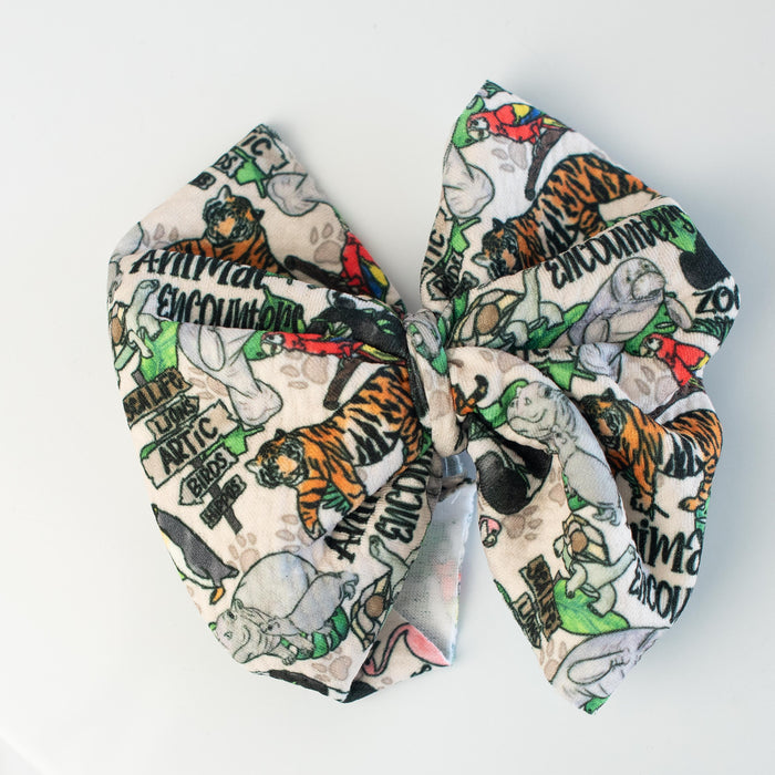 Animal Encounters Exclusive Print Bow on Rust Free Clip