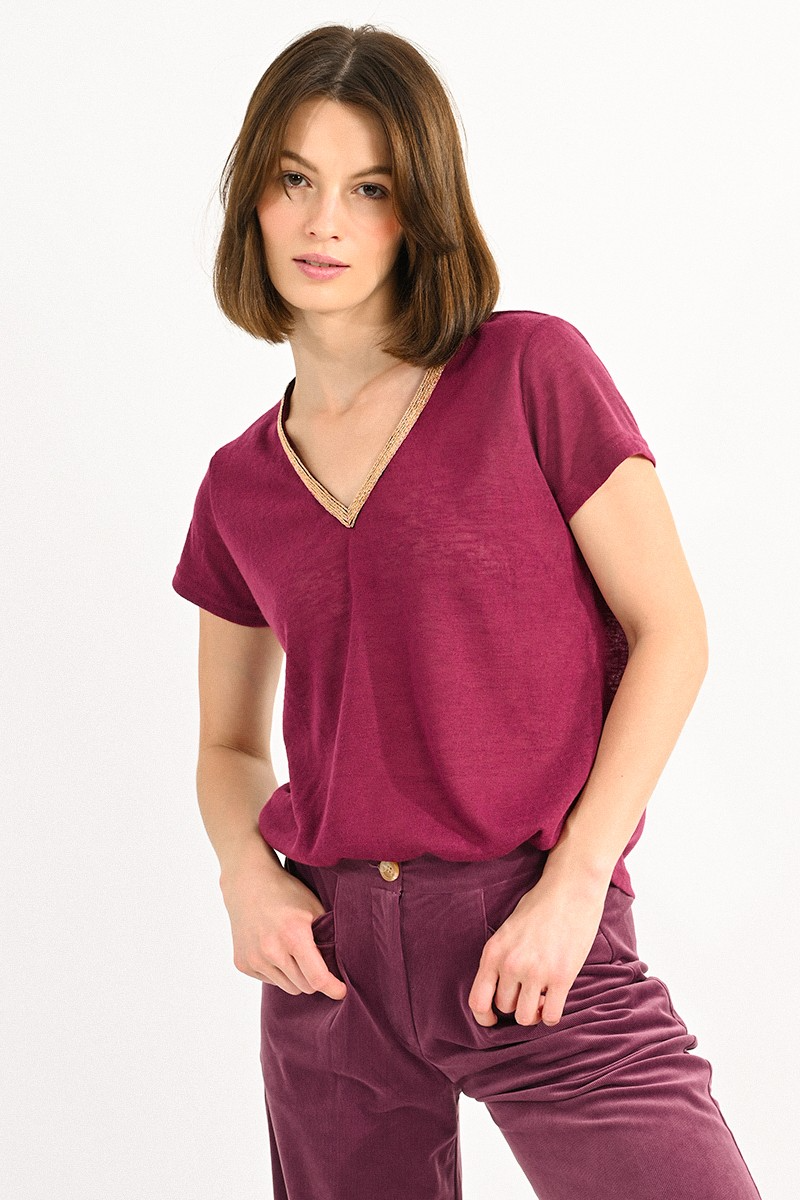 Corrine Flamed V-Neck Knitted Tee in Dark Red-Lemons and Limes Boutique