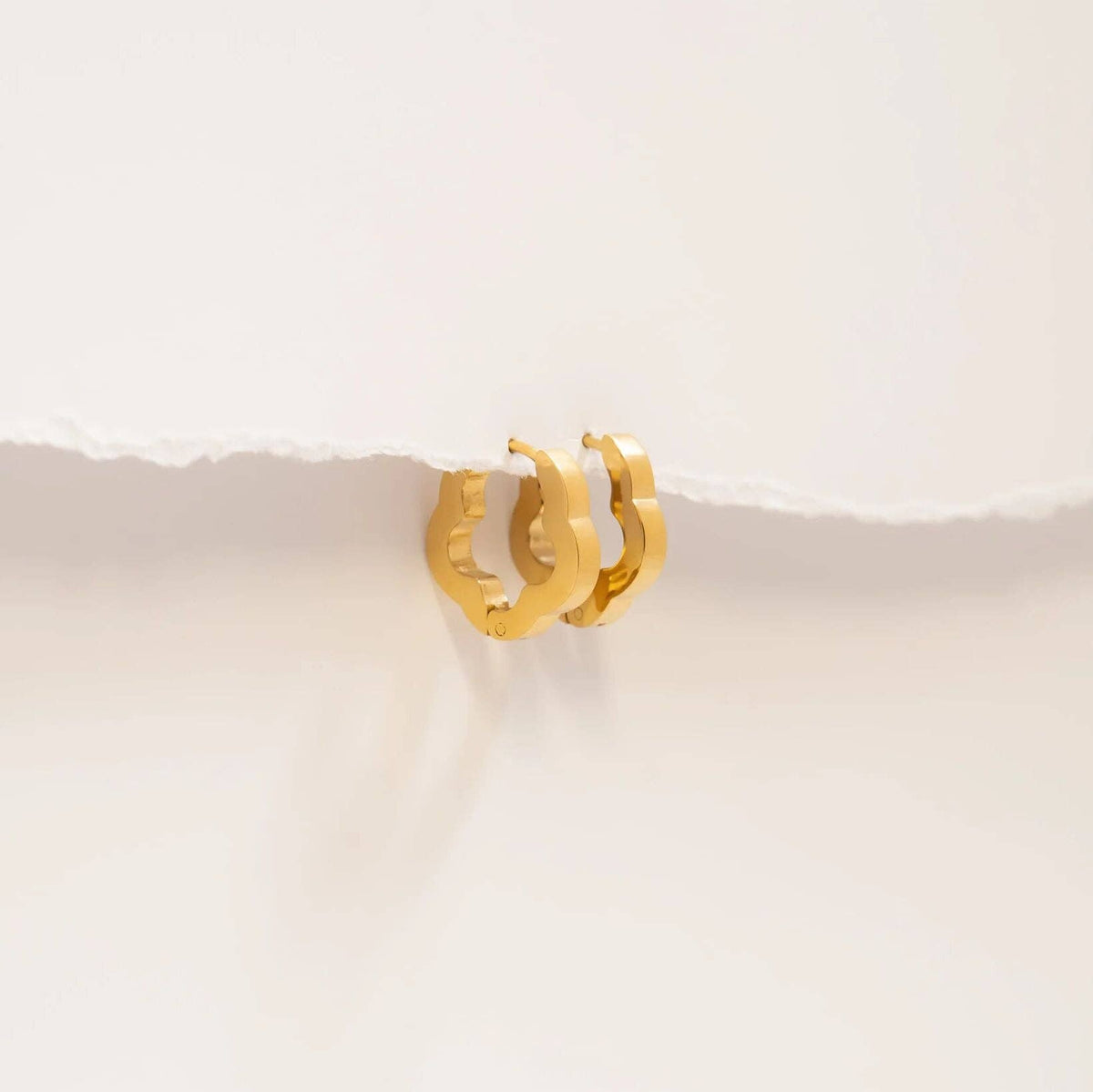 18K Gold PVD Stainless Steel Flower Huggie Earrings-Lemons and Limes Boutique