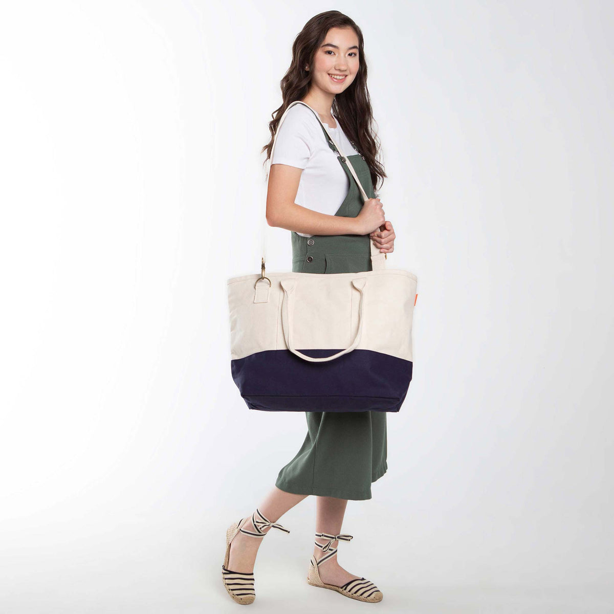 Canvas Utility Weekend Tote - Navy