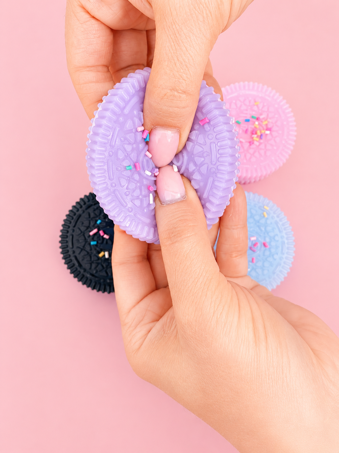 Sprinkle Cookie Sandwich - Taba Squishy (7-10 business days shipping)