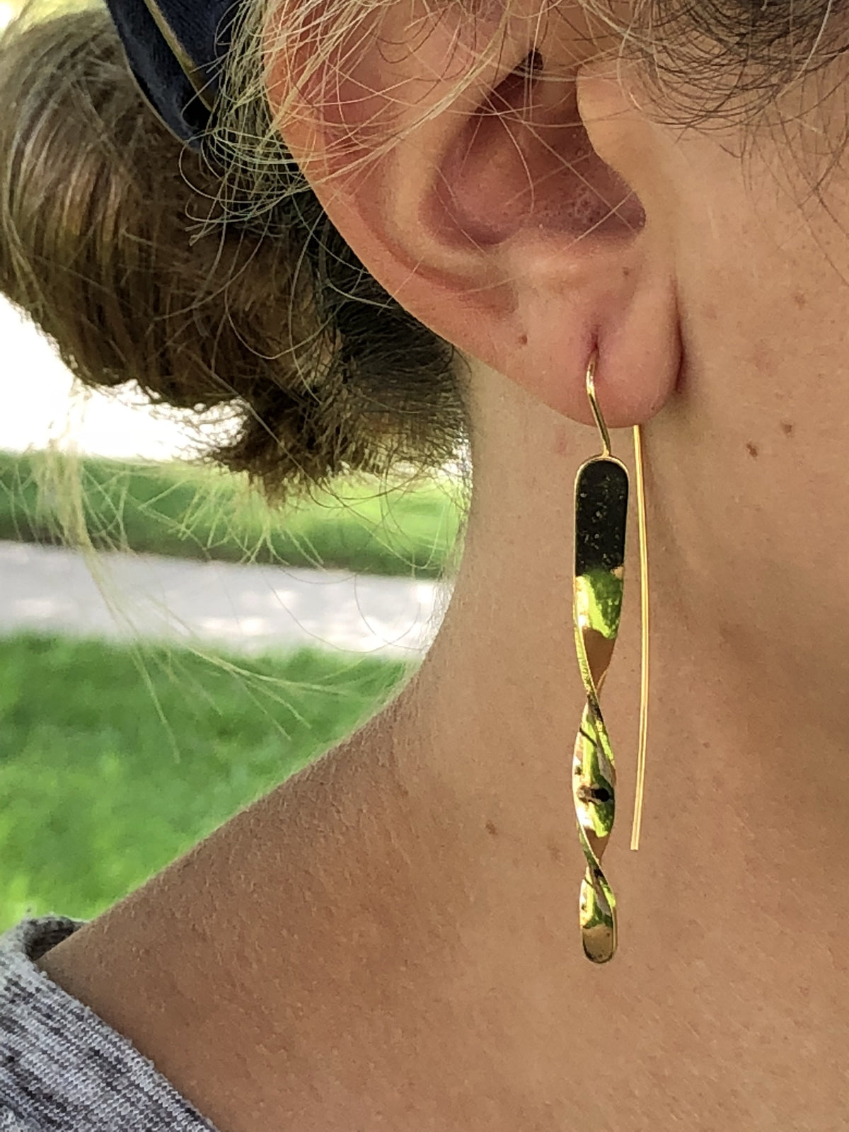 Twisted Bar Dangle Earrings-Dangle Earrings-Lemons and Limes Boutique