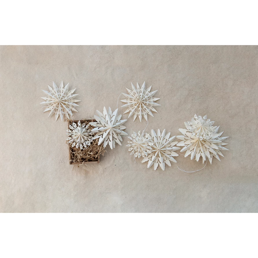 Snowflake Garland in Kraft Box, White-Lemons and Limes Boutique